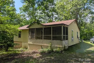 720 New Market Rd, Tryon, NC 28782 - Photo 1