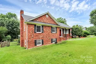 6908 Lancer Dr, Charlotte, NC 28226 - Photo 1