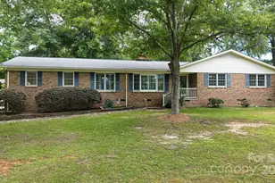 2618 Pineview Dr, Lancaster, SC 29720 - Photo 1