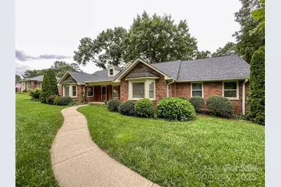 965 Hunting Avenue, Lincolnton, NC 28092 - Photo 1