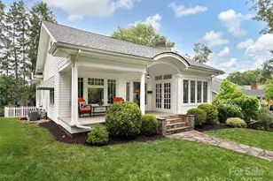 25 Mt Vernon Cir, Asheville, NC 28804 - Photo 1