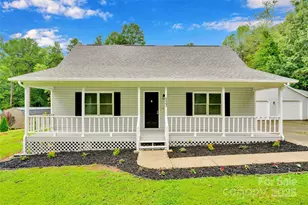 122 Blueberry Ln, Statesville, NC 28677 - Photo 1