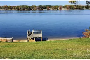 410 Lakeshore Dr, Salisbury, NC 28146 - Photo 1