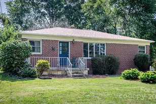 616 26th St NW, Hickory, NC 28601 - Photo 1