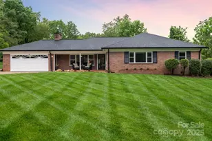 306 Tremont Park Circle SE, Lenoir, NC 28645 - Photo 1