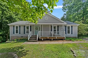 2934 Drakes Crossing Dr, Charlotte, NC 28262 - Photo 1