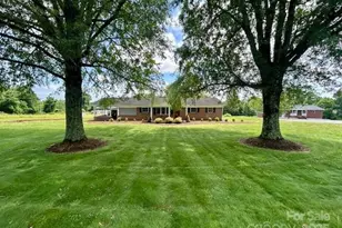 695 Pleasant Hill Rd, Lenoir, NC 28645 - Photo 1