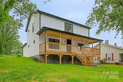 1076 W Henderson Street, Marion, NC 28752 - Photo 1