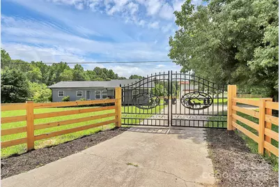 117 Autumn Woods Drive, Kings Mountain, NC 28086 - Photo 1