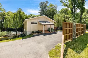 506 Hiawassee Ave, Black Mountain, NC 28711 - Photo 1