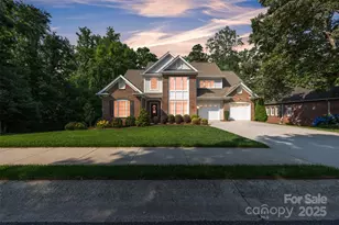 1747 30th Ave Dr NE, Hickory, NC 28601 - Photo 1