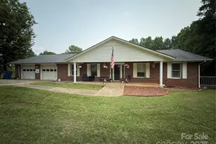 117 Lincoln Village Dr, Statesville, NC 28677 - Photo 1