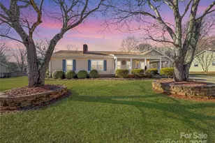 2316 Woodfield Cir, Gastonia, NC 28056 - Photo 1