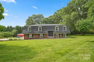 1867 Shannon Dr, Conover, NC 28613 - Photo 1