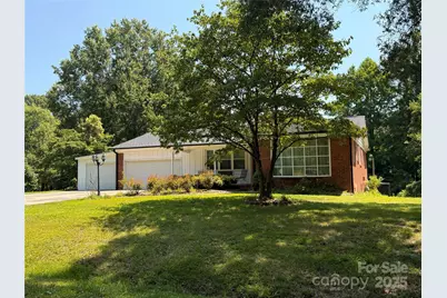 2405 Forrestbrook Drive, Kannapolis, NC 28083 - Photo 1