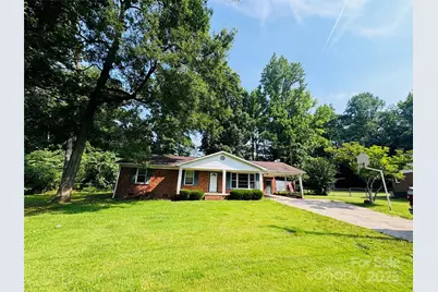 316 Meadowood Circle, Kannapolis, NC 28081 - Photo 1