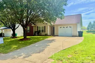 6902 Vernon Wood Ln, Charlotte, NC 28262 - Photo 1