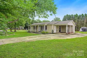 1116 Crestview Dr, Salisbury, NC 28146 - Photo 1