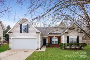 4501 Keeneland Ln, Charlotte, NC 28216 - Photo 1