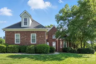 104 Fairwind Ct, Fort Mill, SC 29708 - Photo 1