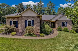 2790 Twin Oaks Dr, Morganton, NC 28655 - Photo 1