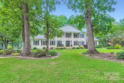 1175 18th Avenue NE, Hickory, NC 28601 - Photo 1