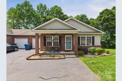 2541 26th Avenue NE, Hickory, NC 28601 - Photo 1