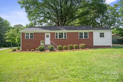 346 Fieldstone Circle, Statesville, NC 28677 - Photo 1