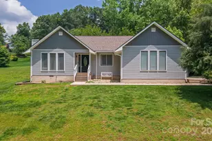 100 Donna Dr, Franklin, NC 28734 - Photo 1