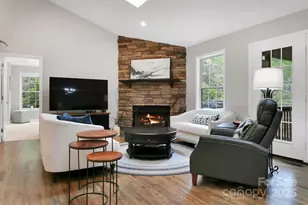 92 Nodatsi Ct, Brevard, NC 28712 - Photo 1