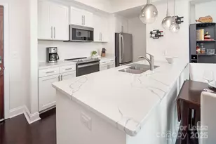 300 W 5th St, Charlotte, NC 28202 - Photo 1