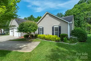 16 Red Barn Ln, Fletcher, NC 28732 - Photo 1