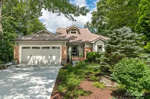 350 W Shay Cir, Hendersonville, NC 28791 - Photo 1