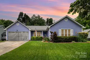 5711 Lambrook Ct, Charlotte, NC 28269 - Photo 1