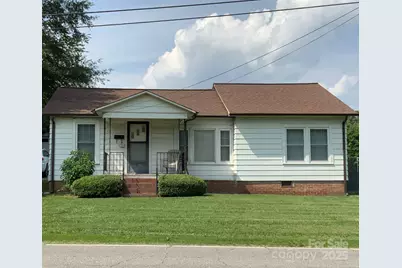 1721 9th Avenue NE, Hickory, NC 28601 - Photo 1