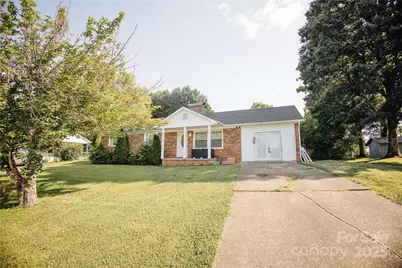 98 Long Street, Marion, NC 28752 - Photo 1