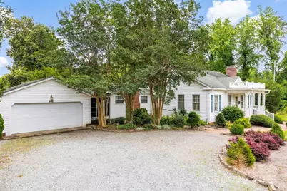 805 S Main Street, Mount Holly, NC 28120 - Photo 1