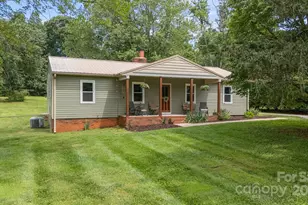 3980 English Oak Dr, Lincolnton, NC 28092 - Photo 1