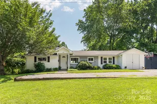 540 Oak Grove Rd, Flat Rock, NC 28731 - Photo 1