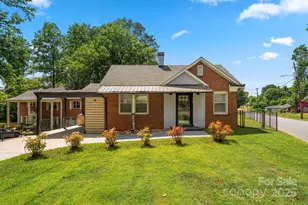 115 E Catawba St, Morganton, NC 28655 - Photo 1