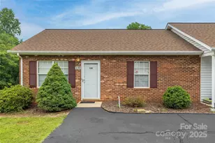 130 24th St NW, Hickory, NC 28601 - Photo 1