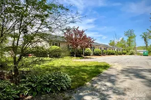 1754 Meadowbrook Terrace, Hendersonville, NC 28791 - Photo 1