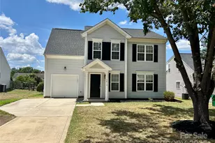 2819 Cougar Hill Ct, Charlotte, NC 28216 - Photo 1