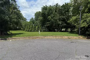 1147 10th St Ln NW, Hickory, NC 28601 - Photo 1