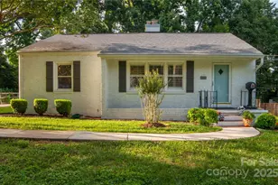 2115 Arnold Dr, Charlotte, NC 28205 - Photo 1