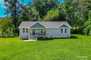 458 Summer Rd, Hendersonville, NC 28792 - Photo 1