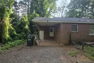 2433 Eargle Rd, Charlotte, NC 28269 - Photo 1