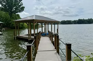 138 Island View Rd, Statesville, NC 28677 - Photo 1