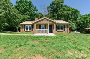 142 Single Oak Dr, Troutman, NC 28166 - Photo 1