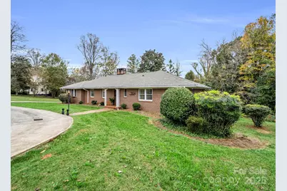 504 N Washington Street, Rutherfordton, NC 28139 - Photo 1